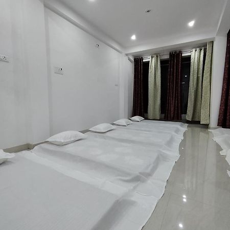 Triveni Sangam Guest House Allāhābād Junction Exterior foto