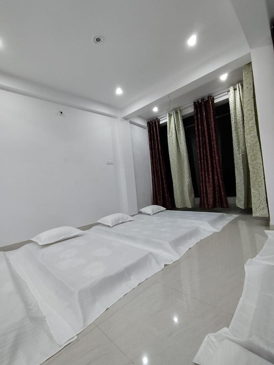 Triveni Sangam Guest House Allāhābād Junction Exterior foto