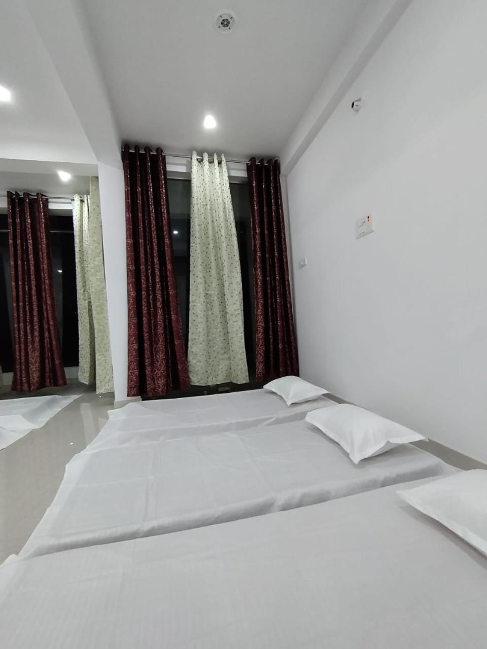 Triveni Sangam Guest House Allāhābād Junction Exterior foto